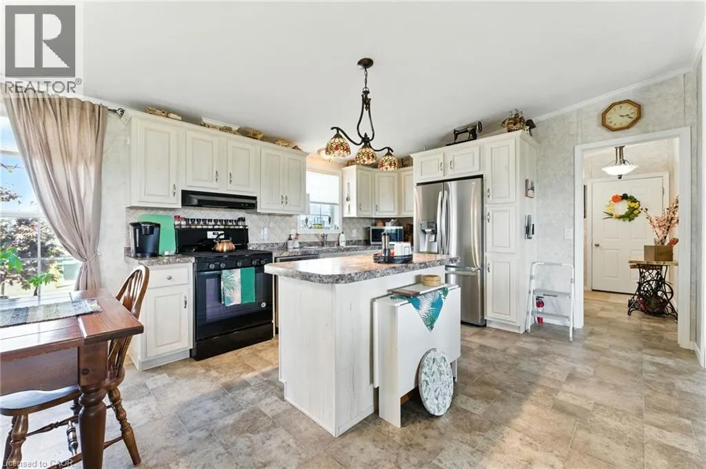 55 RIVERBEND Crescent