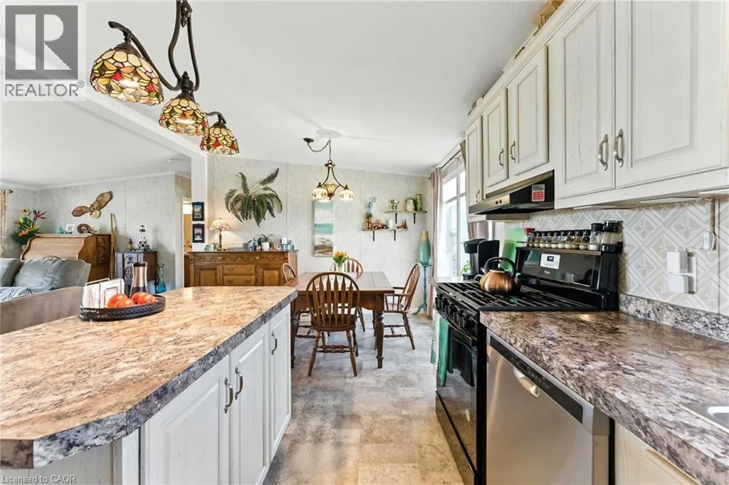 55 RIVERBEND Crescent