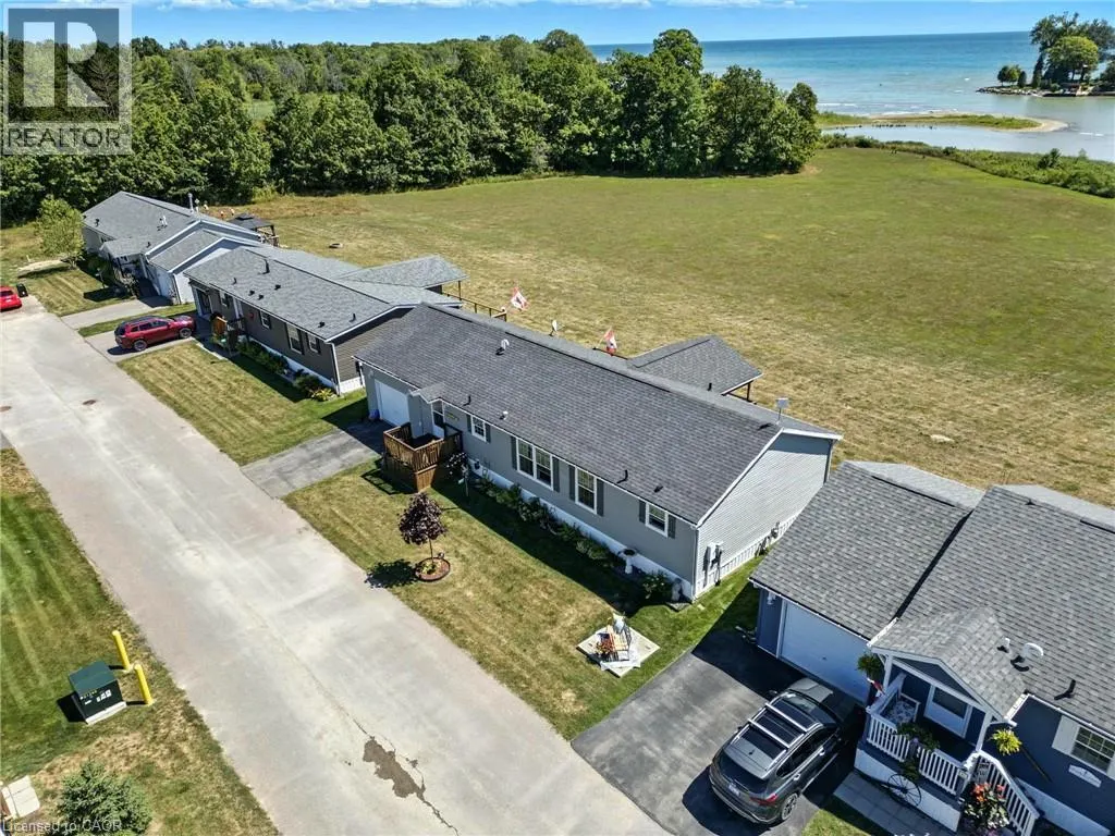 55 RIVERBEND Crescent