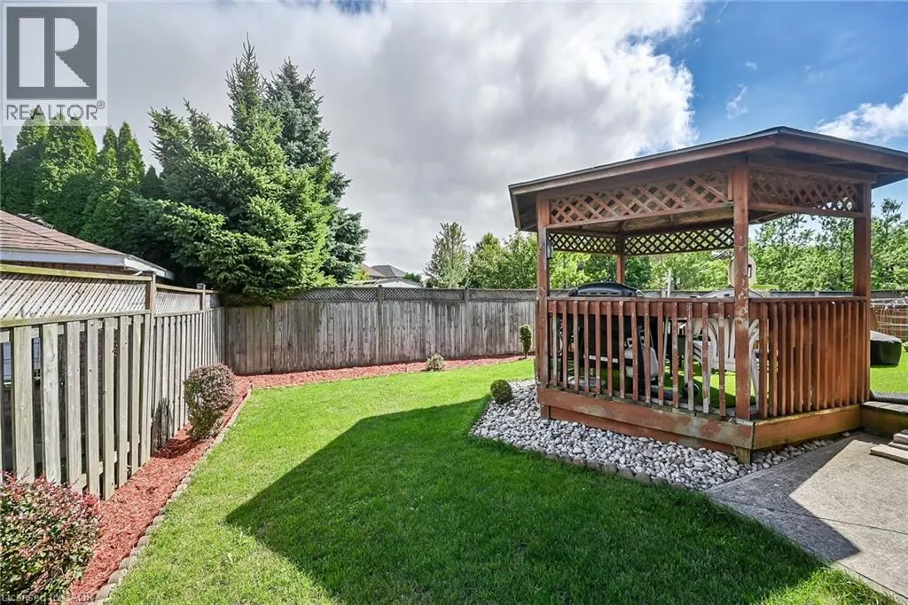 140 SOLOMON Crescent