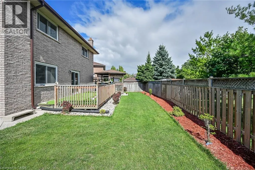 140 SOLOMON Crescent
