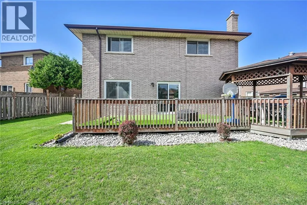 140 SOLOMON Crescent