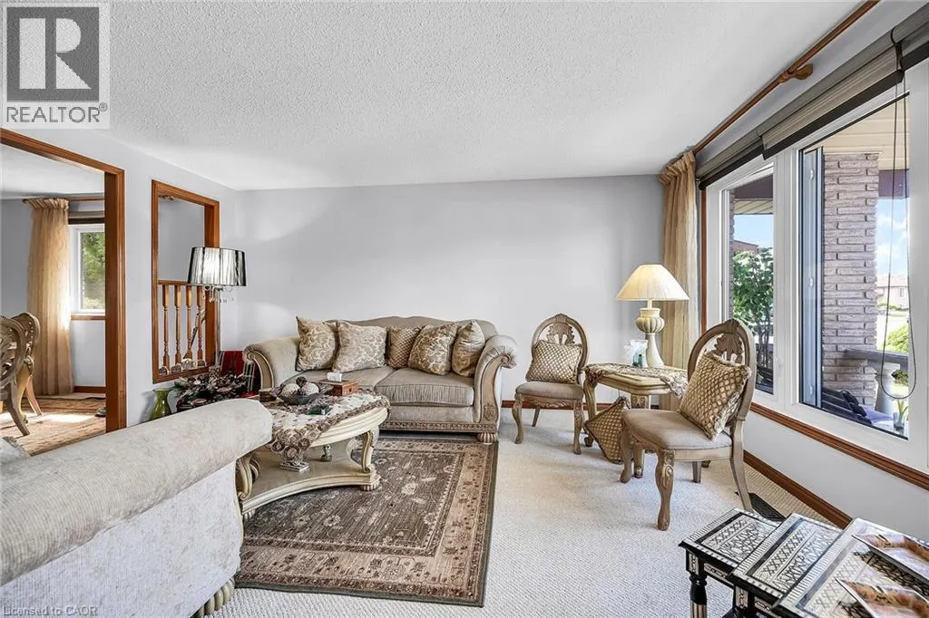 140 SOLOMON Crescent