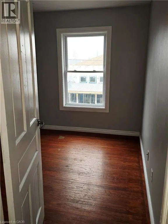 15 SHADE Street