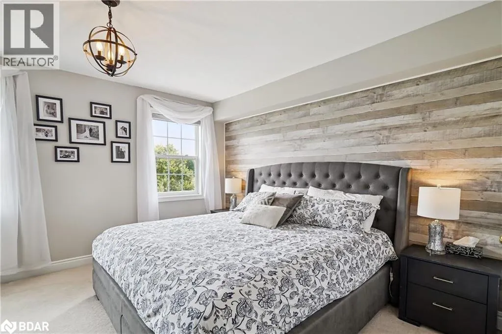 10 LORING DOOLITTLE Court