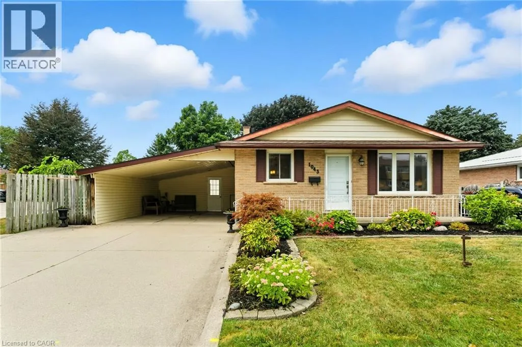 1043 CANFIELD Crescent