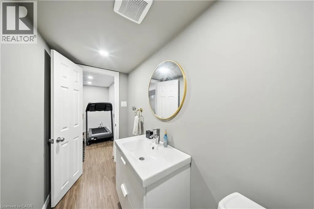 22 MADONNA Drive