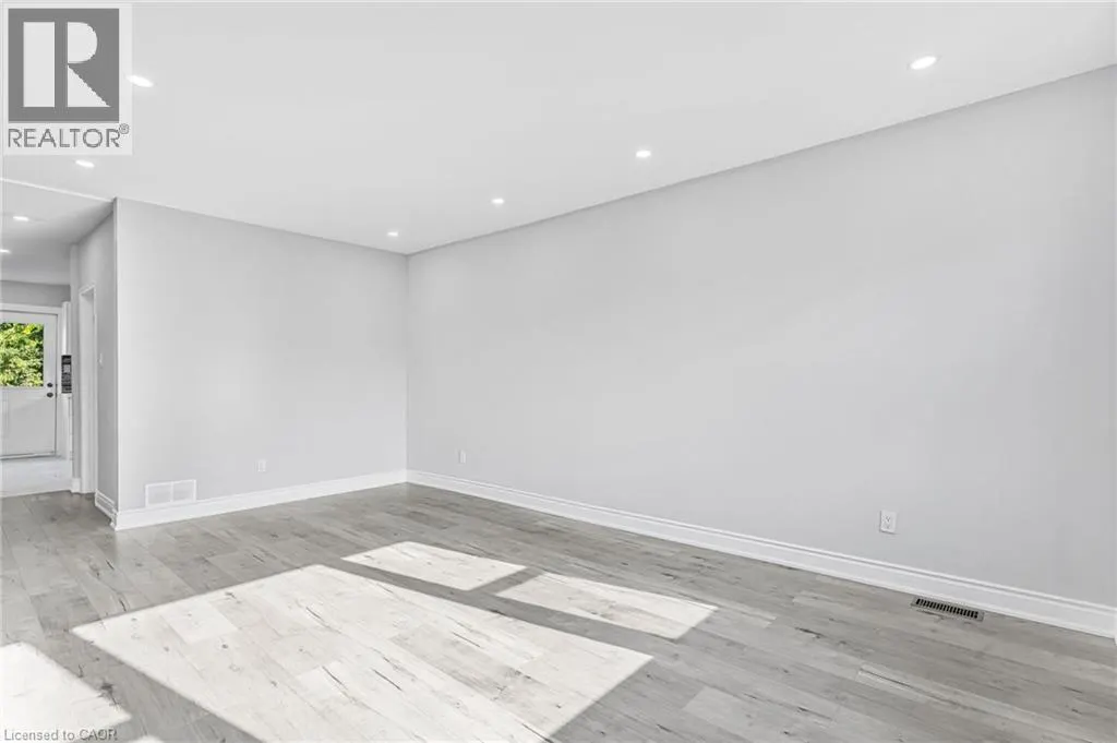 146 CRAIGROYSTON Road