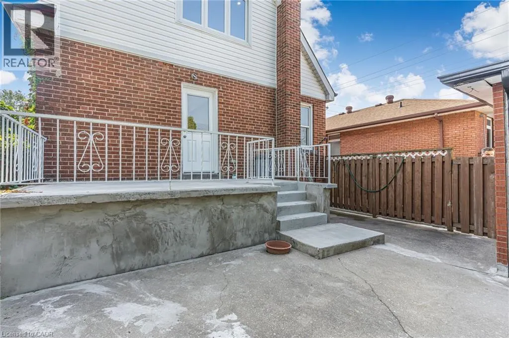 146 CRAIGROYSTON Road