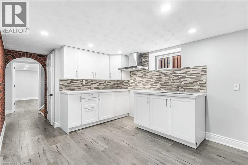 146 CRAIGROYSTON Road