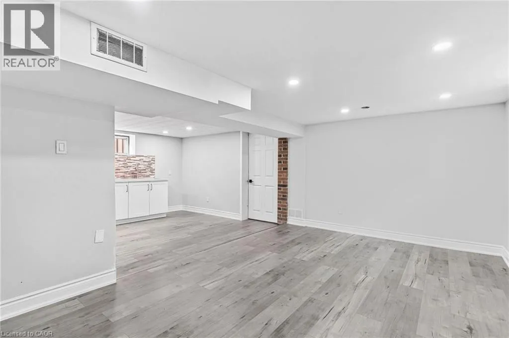 146 CRAIGROYSTON Road