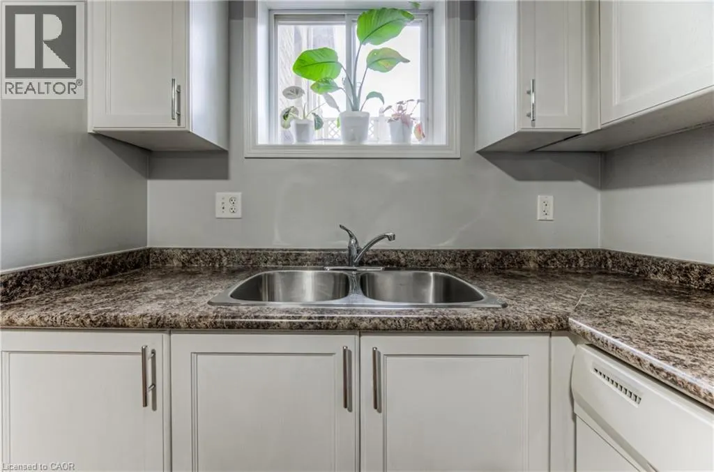 1941 OTTAWA Street S Unit# 15A, #15A