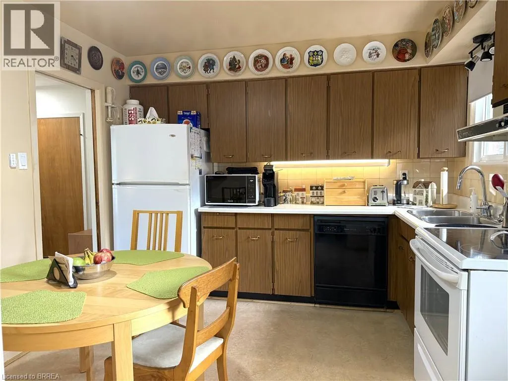 1232 GAINSBOROUGH Drive