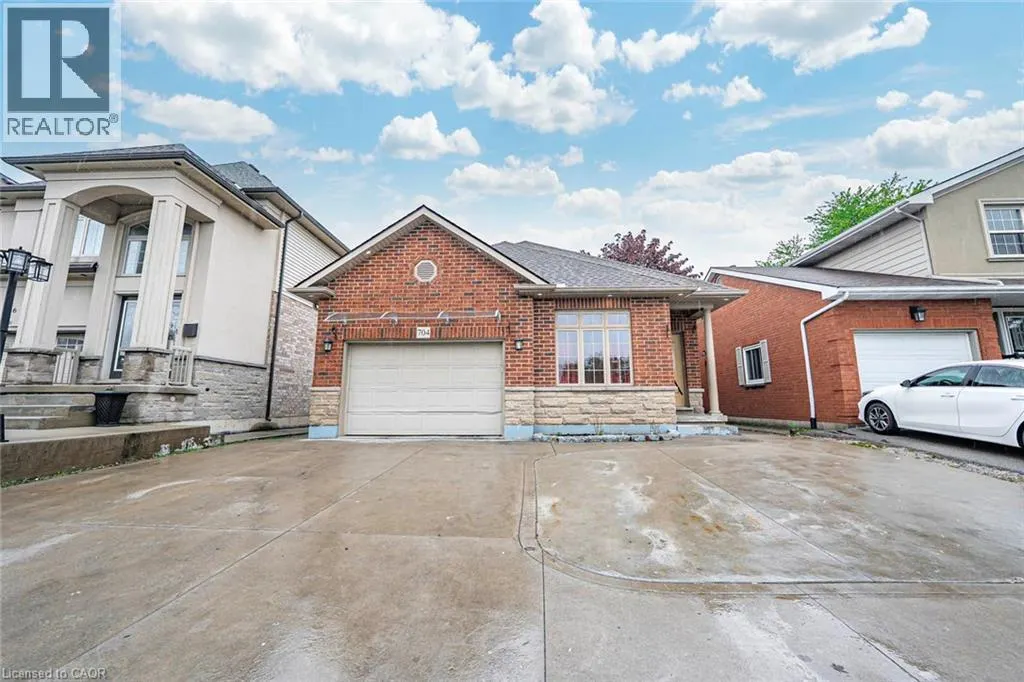 704 STONE CHURCH Road E