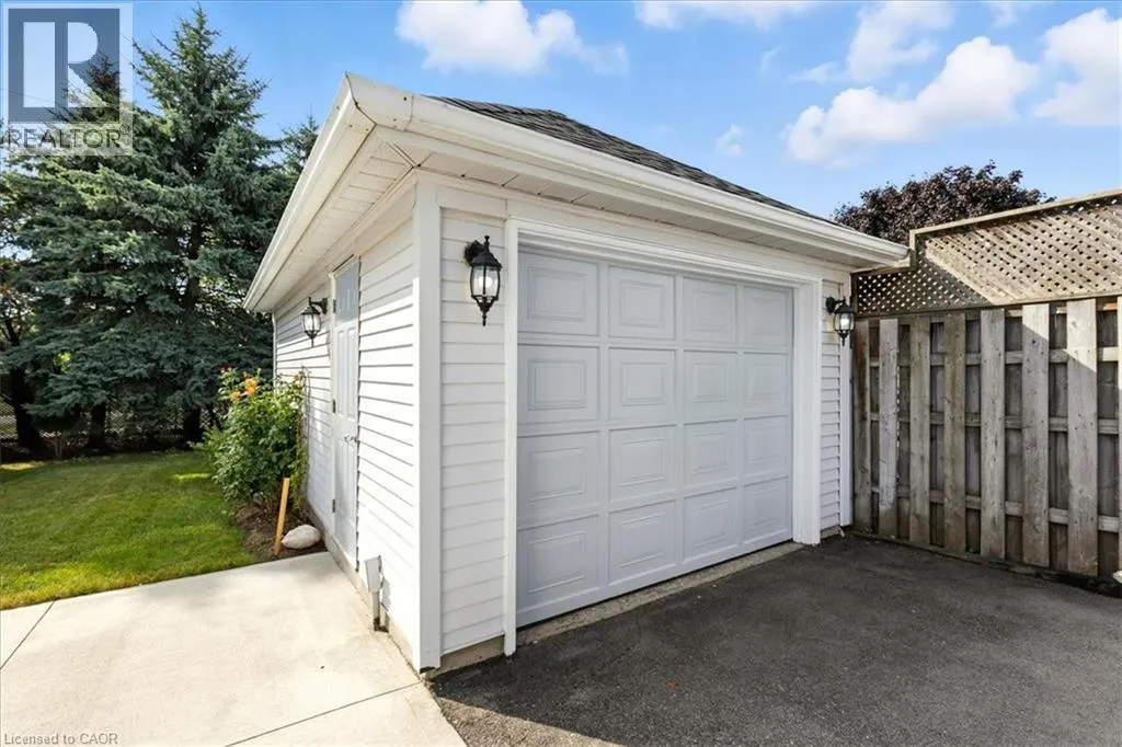 53 WAKE ROBIN Drive