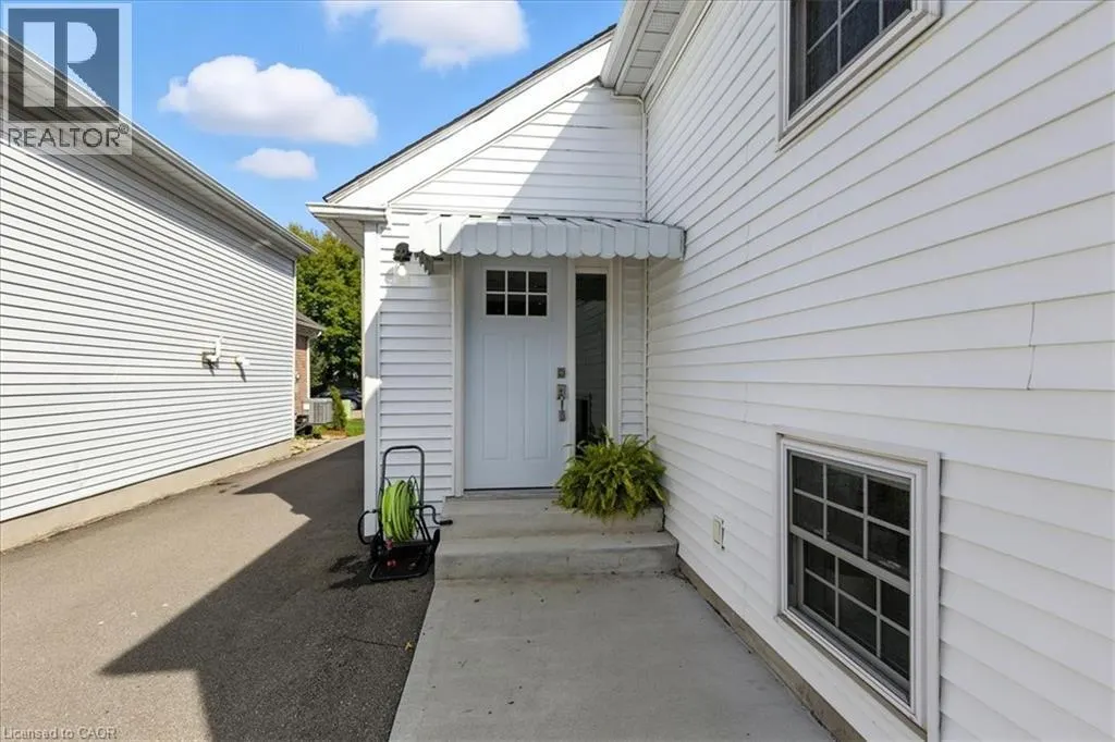 53 WAKE ROBIN Drive