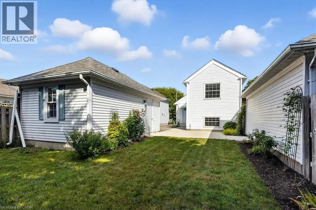 53 WAKE ROBIN Drive
