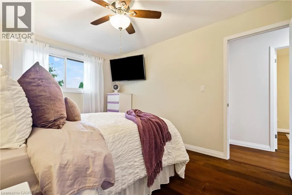 444 QUEEN VICTORIA Drive
