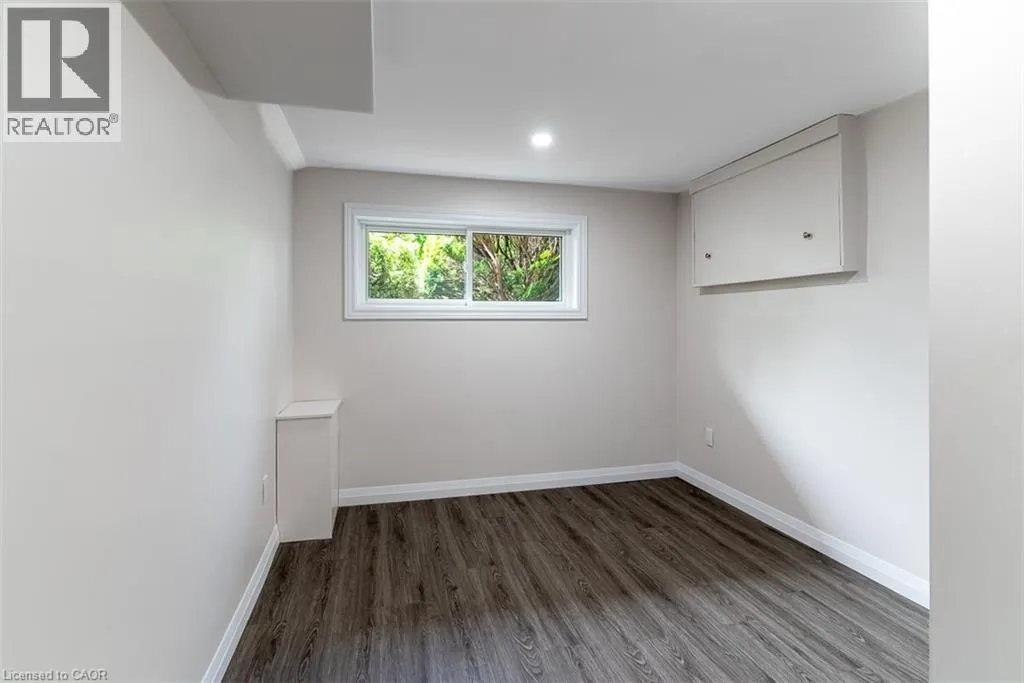 444 QUEEN VICTORIA Drive