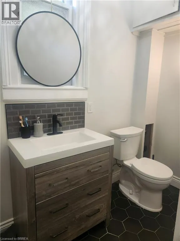 31 PALMERSTON Avenue Unit# Lower, #Lower