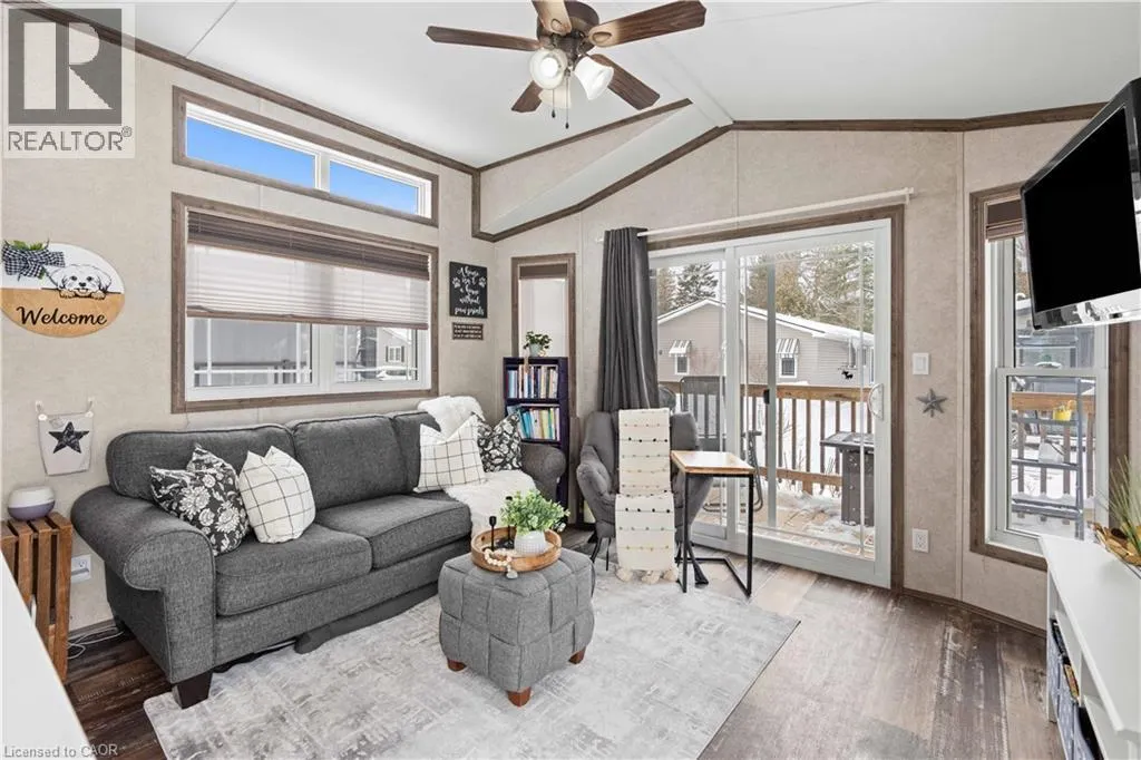 4449 MILBUROUGH Line Unit# 10 Oak St., #10 Oak St.