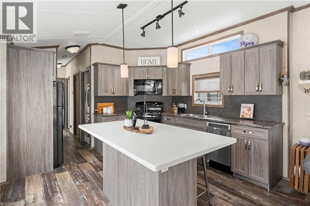4449 MILBUROUGH Line Unit# 10 Oak St., #10 Oak St.
