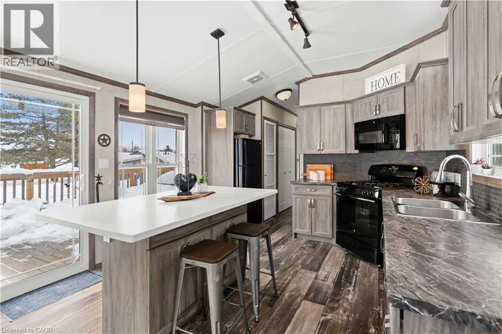 4449 MILBUROUGH Line Unit# 10 Oak St., #10 Oak St.