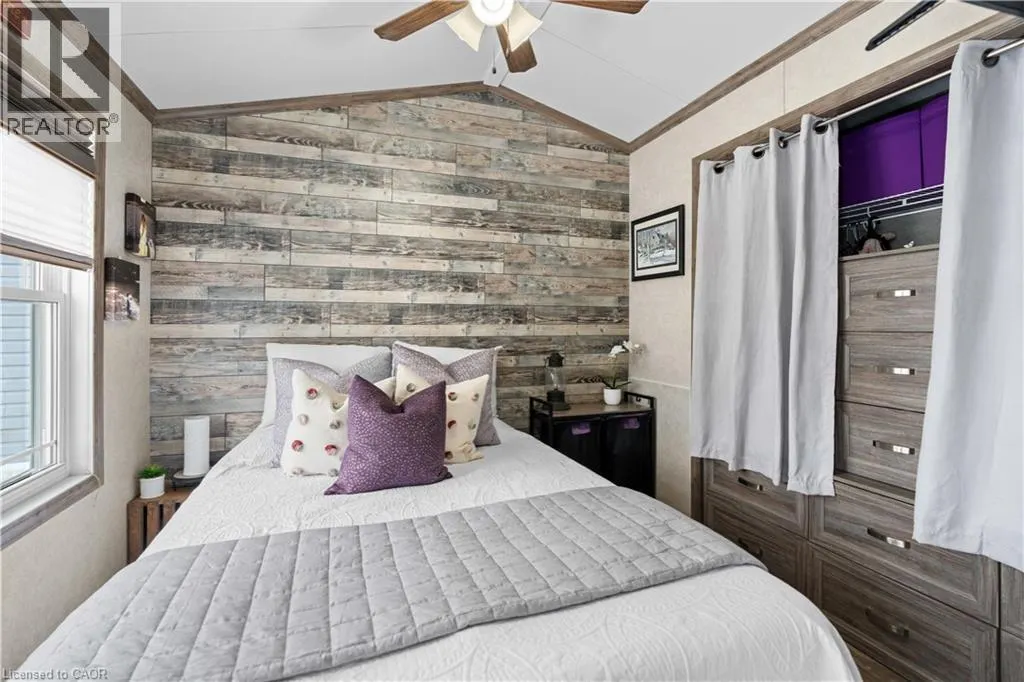 4449 MILBUROUGH Line Unit# 10 Oak St., #10 Oak St.