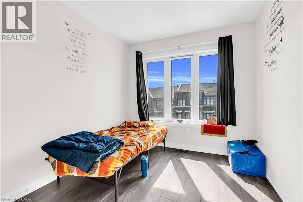 585 COLBORNE Street E Unit# 106, #106