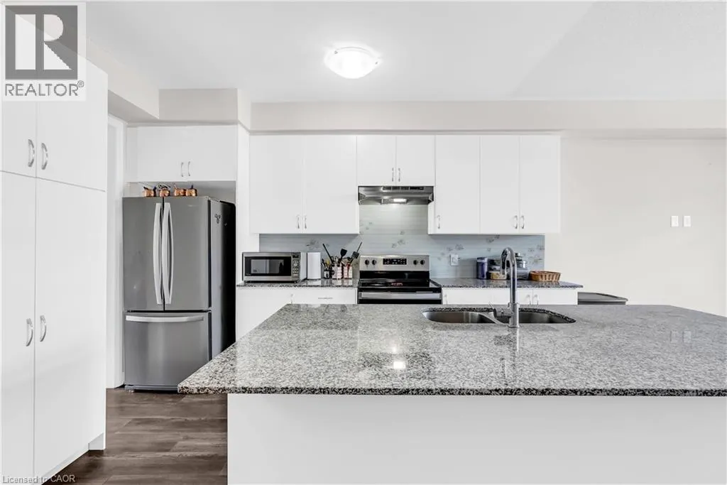 585 COLBORNE Street E Unit# 106, #106