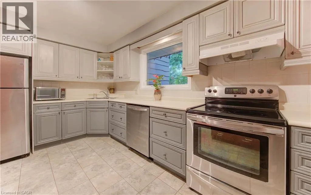 47 HILLCREST Lane