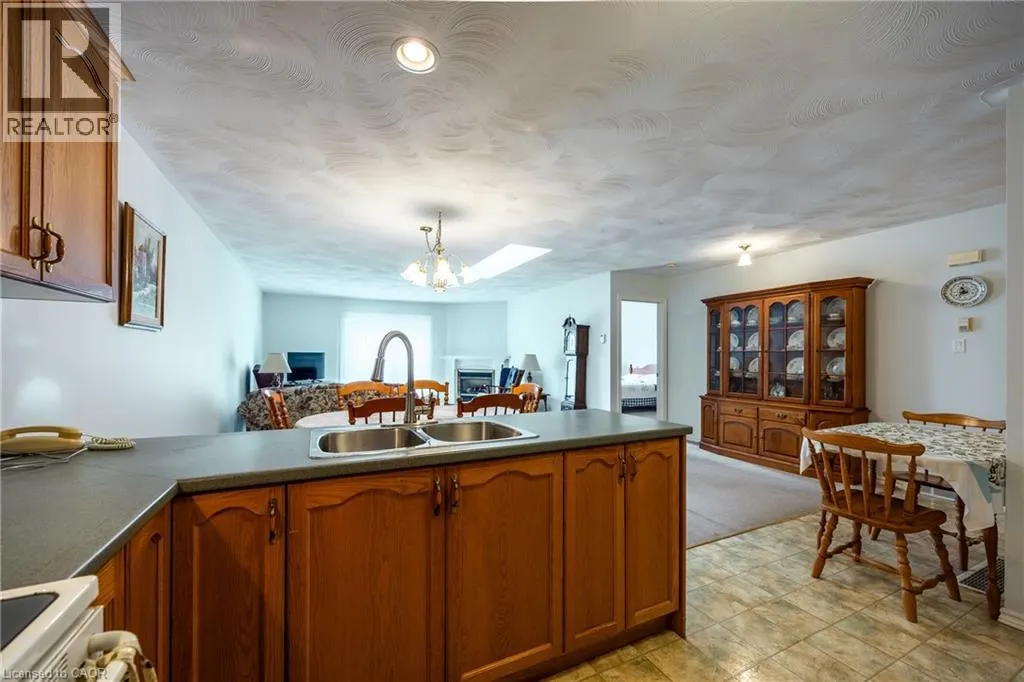 74 WILSON Avenue Unit# 6, #6