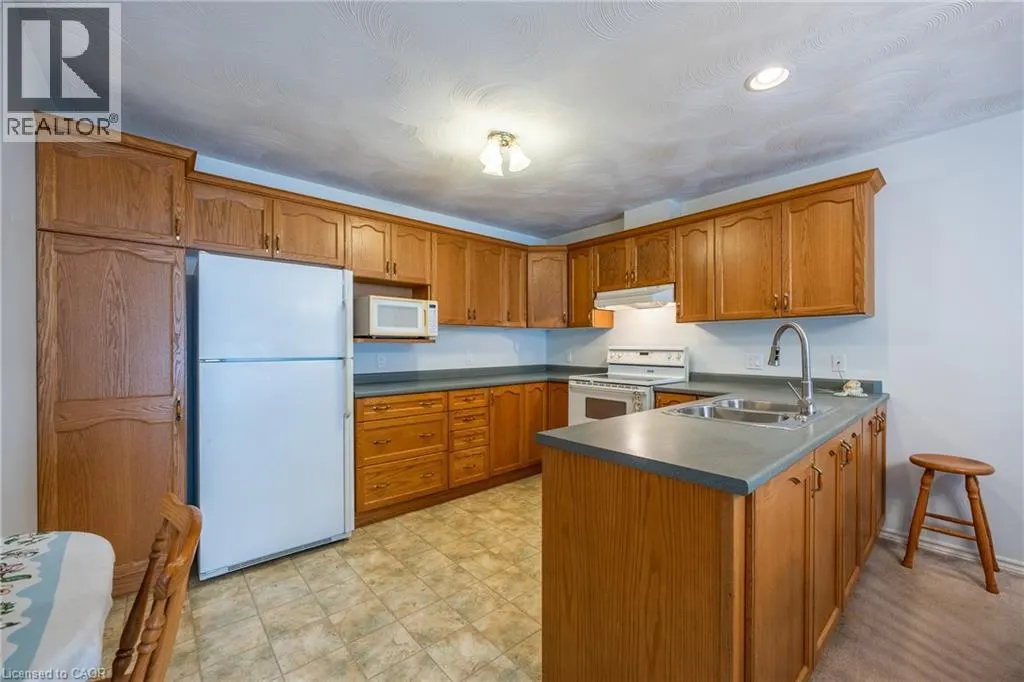 74 WILSON Avenue Unit# 6, #6