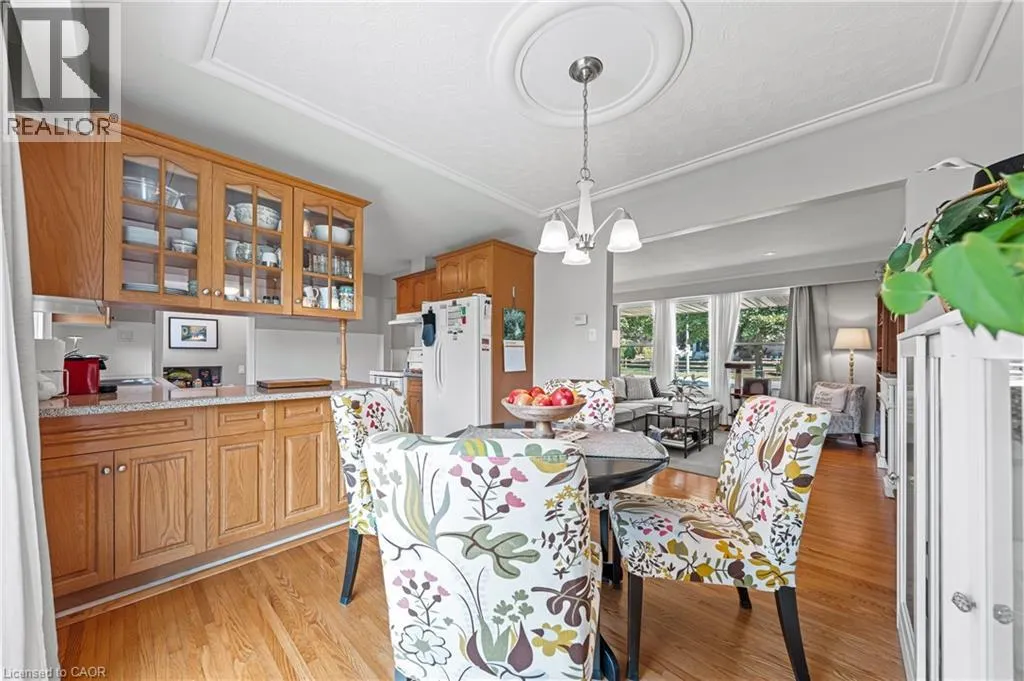 10 INLET Avenue