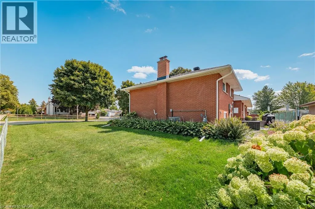 10 INLET Avenue