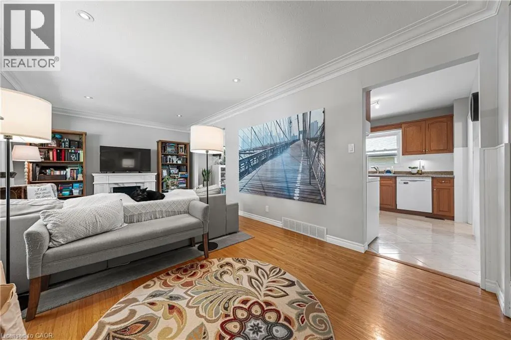 10 INLET Avenue