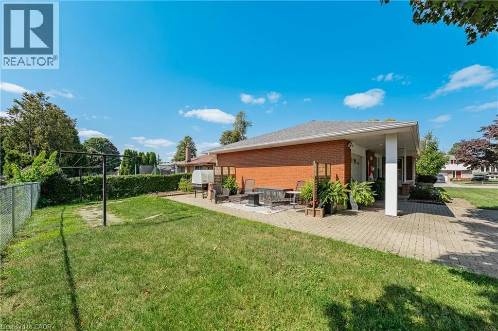 10 INLET Avenue