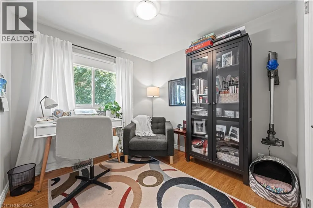 10 INLET Avenue
