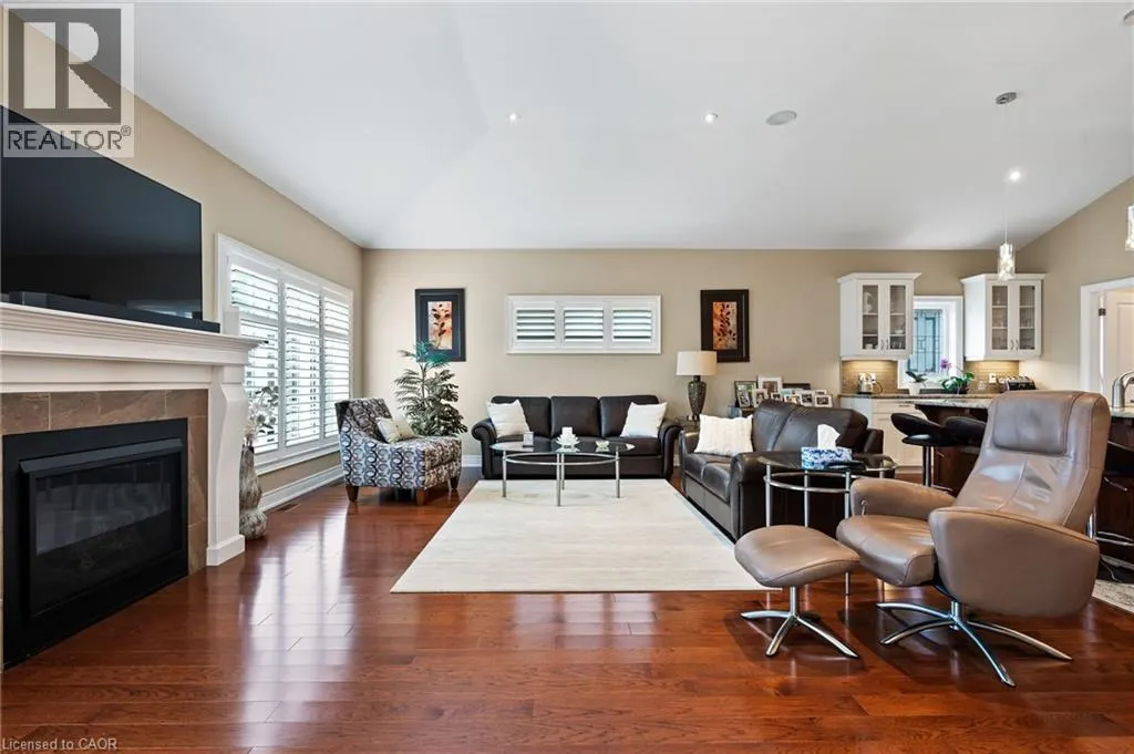 41 SUNRISE Court