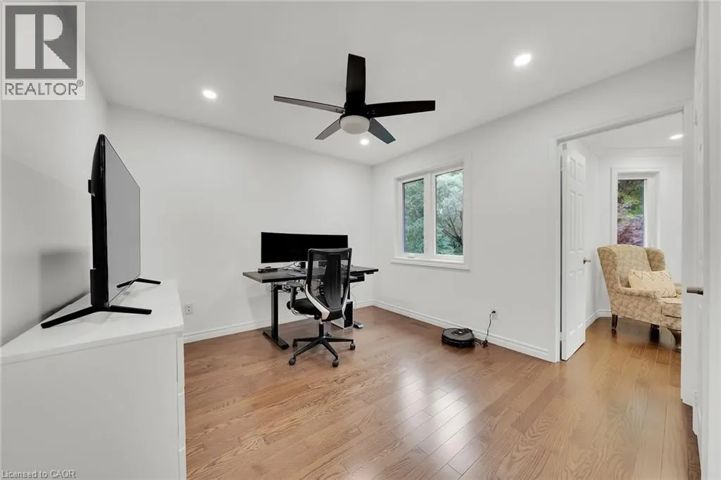 26 HUNTINGWOOD Avenue