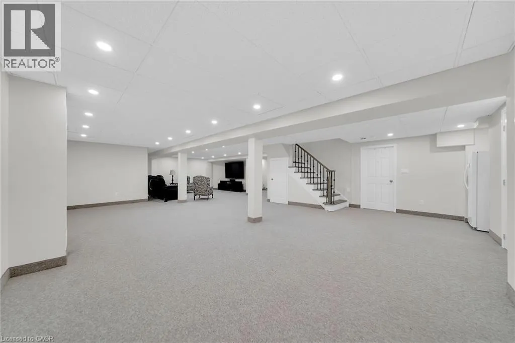 26 HUNTINGWOOD Avenue