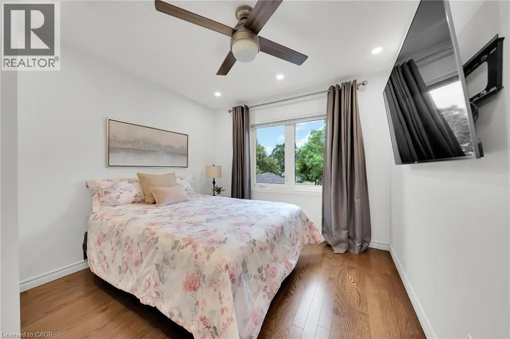 26 HUNTINGWOOD Avenue