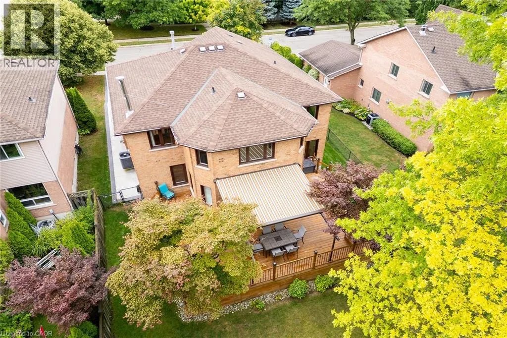 26 HUNTINGWOOD Avenue
