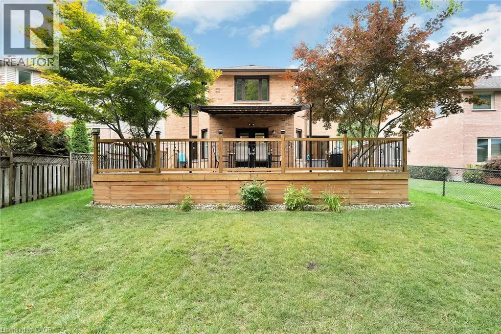 26 HUNTINGWOOD Avenue