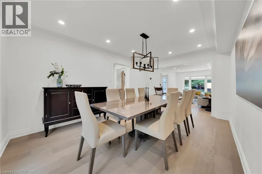 26 HUNTINGWOOD Avenue