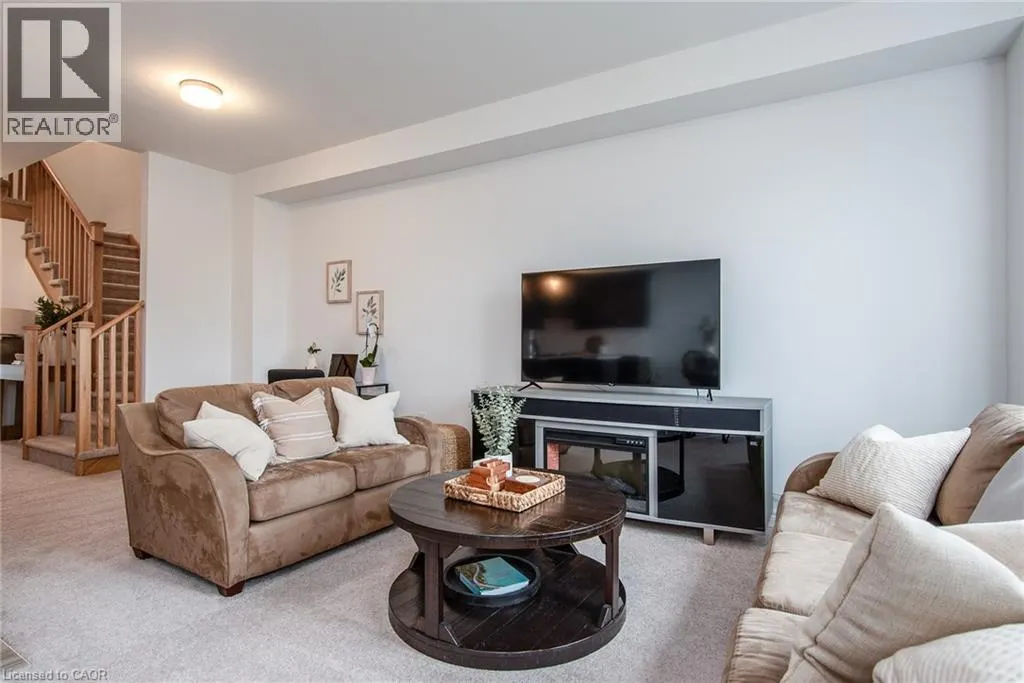 251 FARLEY Road S