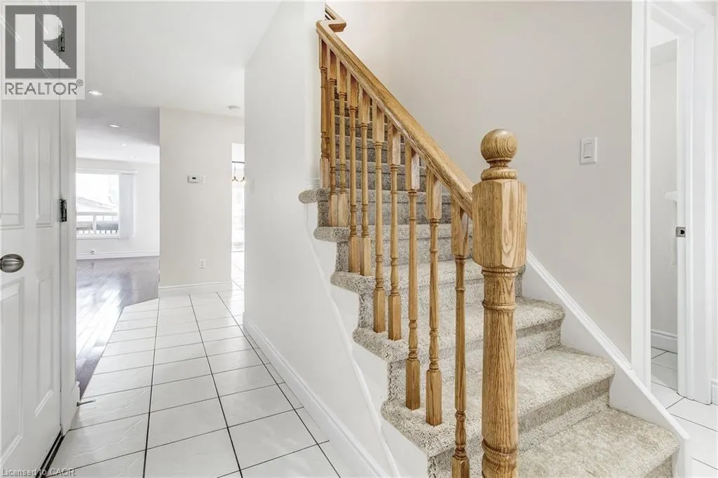 40 HAWKINS Drive