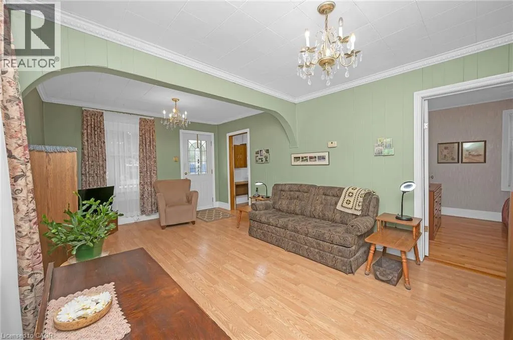 28-1/2 PELHAM Road