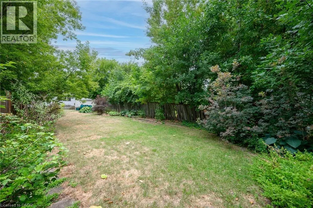 28-1/2 PELHAM Road