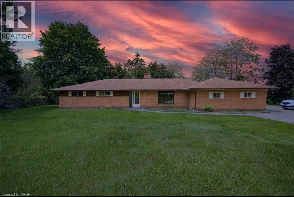 830 RIVERBANK Drive